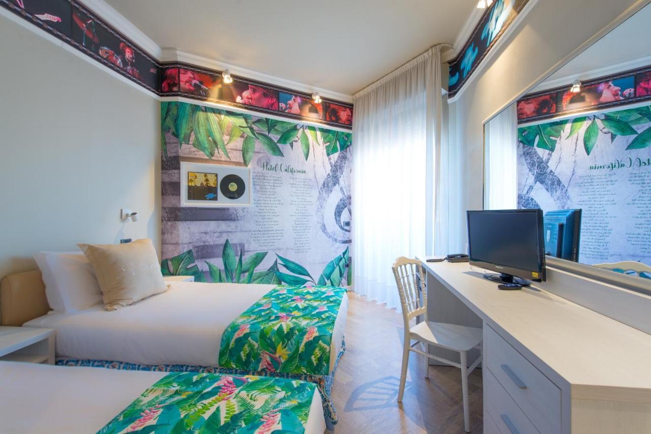 Admiral Art Hotel Rimini Esterno foto