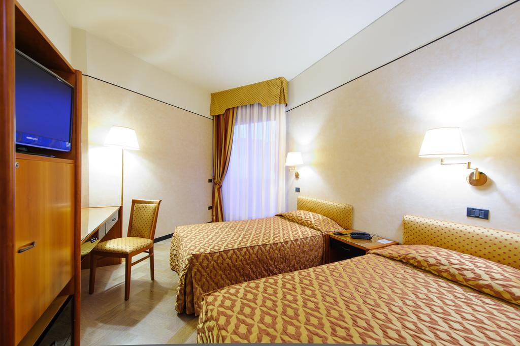 Admiral Art Hotel Rimini Esterno foto